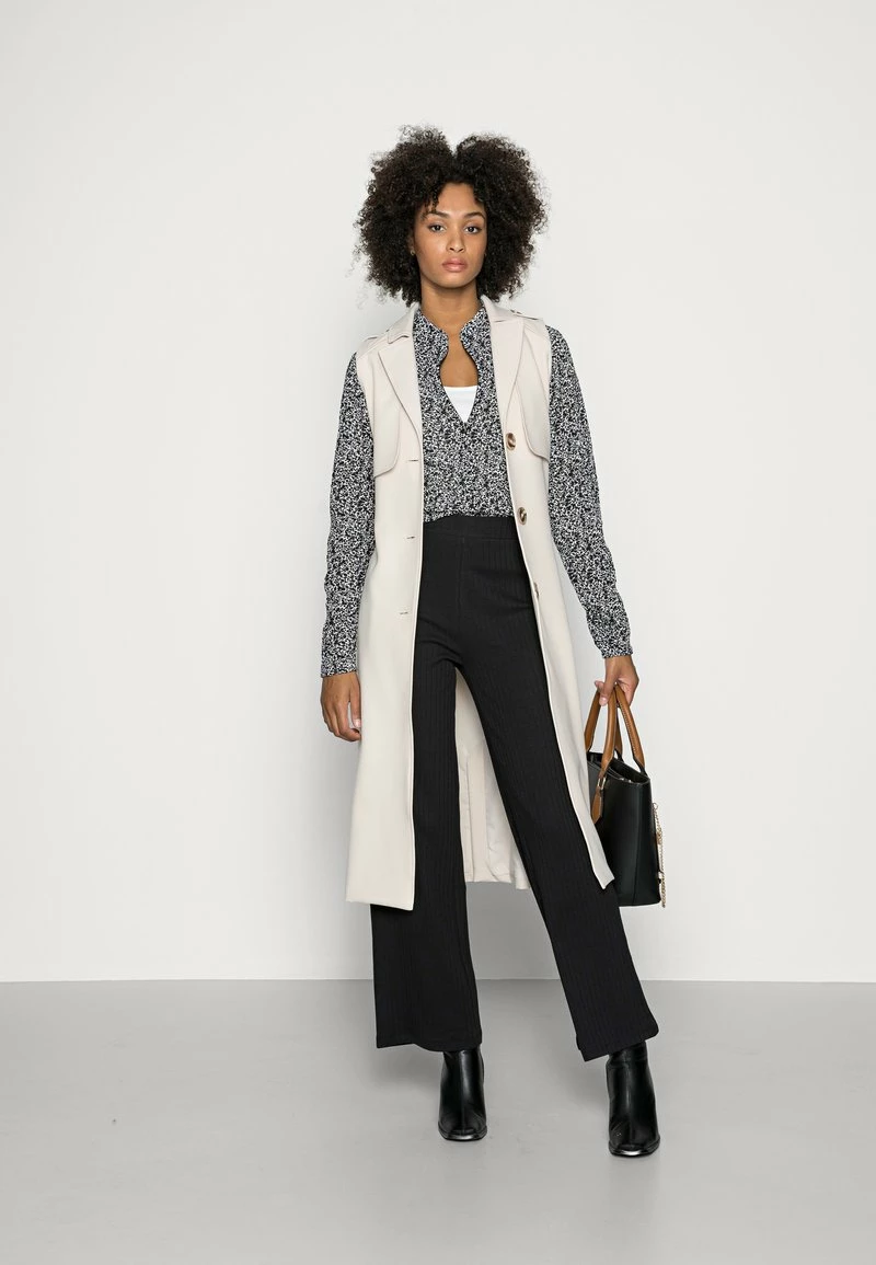 Anna Field RIBBED WIDE LEG TROUSERS - Pantalones - Black, Mujer 4 Anna Field RIBBED WIDE LEG TROUSERS - Pantalones - Black, Mujer - Imagen 2