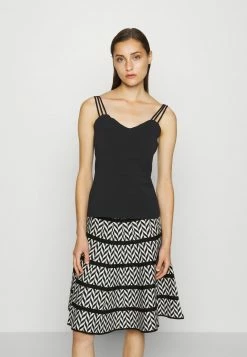 Anna Field Top - Black, Mujer