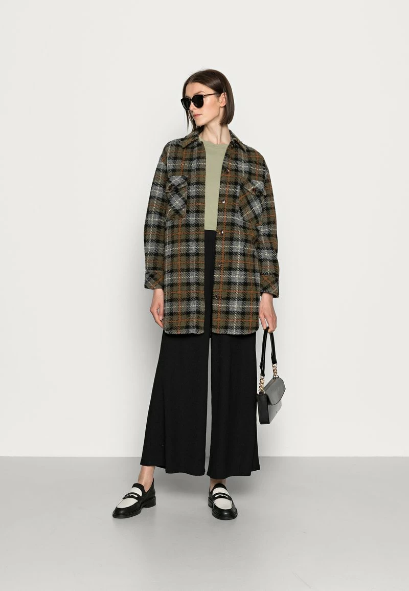 Anna Field TEXTURED LIGHTWEIGHT PALAZZO PANT - Pantalones - Black, Mujer 4 Anna Field TEXTURED LIGHTWEIGHT PALAZZO PANT - Pantalones - Black, Mujer - Imagen 2