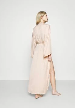 Anna Field Albornoz - Nude, Mujer -ANNA FIELD Ventas 36de4b53d197489eba9e079bdbb2a78e