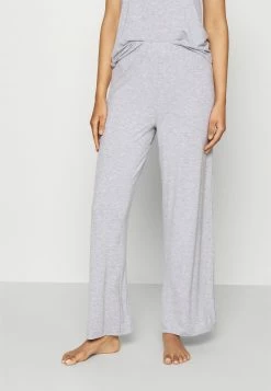 Anna Field 3 PIECE JERSEY LOUNGE SET - Pijama - Mottled Light Grey, Mujer 14 Anna Field 3 PIECE JERSEY LOUNGE SET - Pijama - Mottled Light Grey, Mujer -ANNA FIELD Ventas 66cb114b981d45dd8063c8c4a54649ec