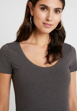 Anna Field 3 PACK - Camiseta Básica - White/black/dark Grey, Mujer 11 Anna Field 3 PACK - Camiseta Básica - White/black/dark Grey, Mujer -ANNA FIELD Ventas 8d73753d686e4e7eb30522402290ce73