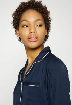 Anna Field AMANDA LONG SLEEVE SHORT SET - Pijama - Dark Blue, Mujer 11 Anna Field AMANDA LONG SLEEVE SHORT SET - Pijama - Dark Blue, Mujer -ANNA FIELD Ventas d0c424c67eae486c8b274bf06540f70d