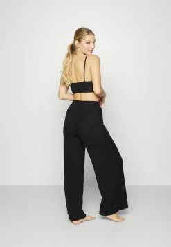 Anna Field 3 PIECE COSY RIB SET - Pijama - Black, Mujer -ANNA FIELD Ventas d7e716bfd5204bd3b4c24f6220e6c2ba