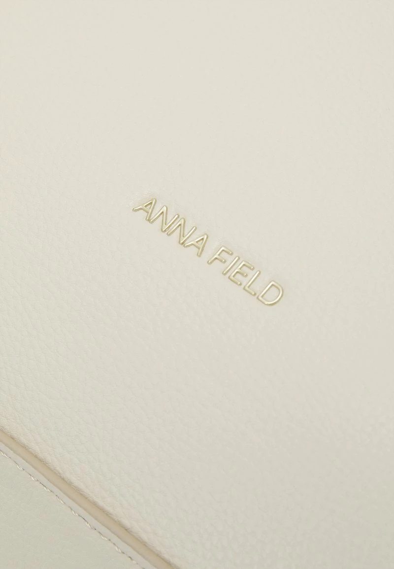 Anna Field Funda Para Portátil - Off-white, Mujer 9 Anna Field Funda Para Portátil - Off-white, Mujer - Imagen 7